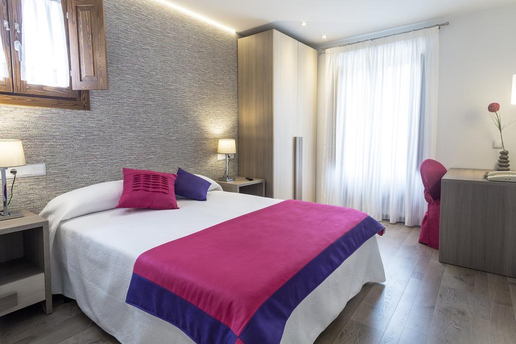 Hotel Rural Aunamendi Ochagavía Chambre photo